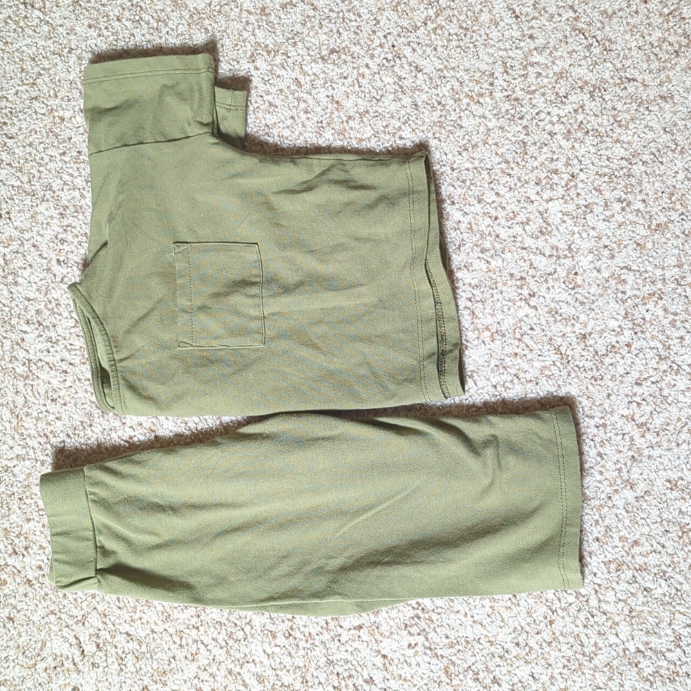 Size four Alice and Ames lounge set